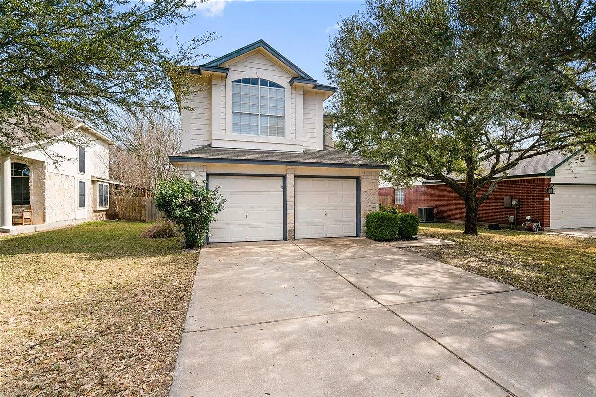 3 bed, 2.5 bath, 1412 sqft, $1,950 — Photo 1