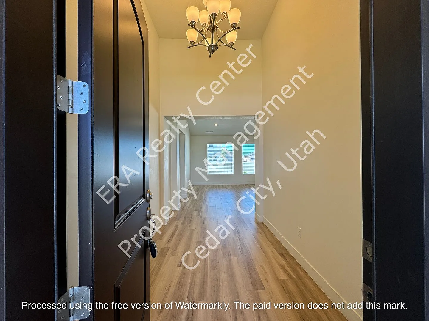 Move-In Discount Newer Construction - 3 bed 2 bath — Photo 2