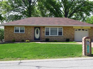 10950 Vargas Dr, Saint Louis, MO 63123