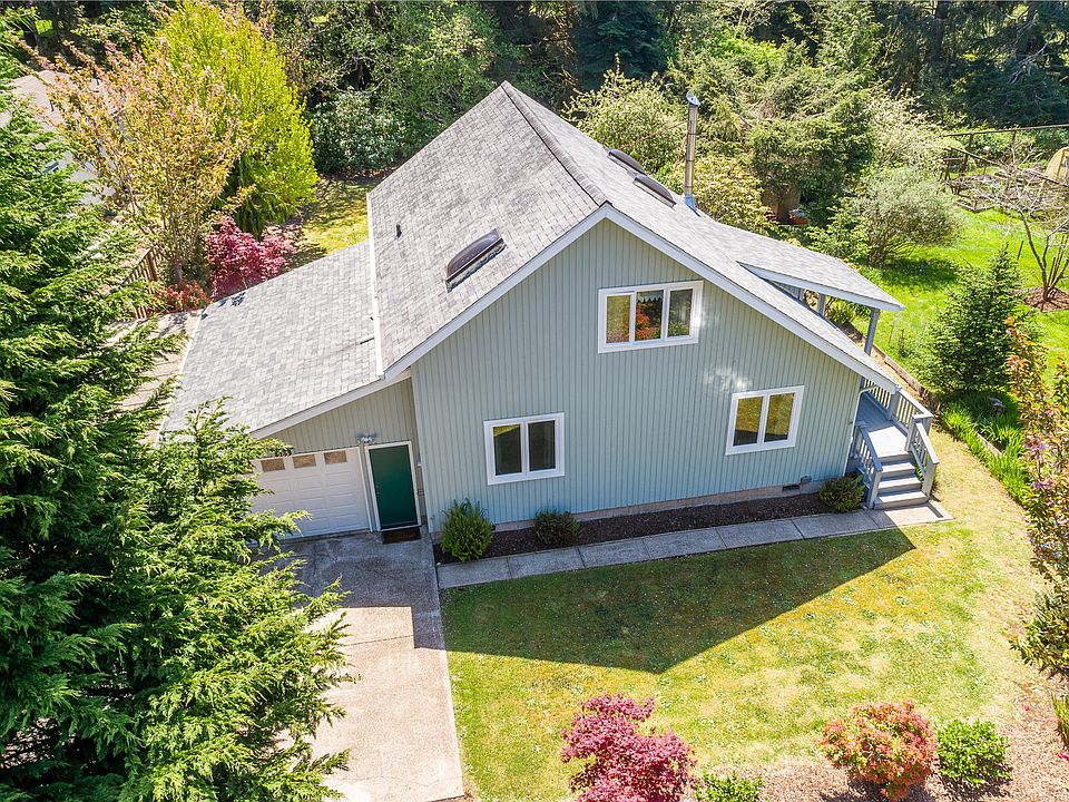 1st image of 585 NW Estate Dr