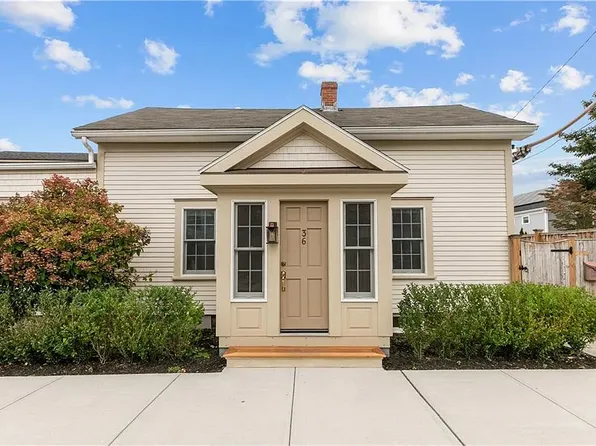 36 Connection St, Newport, RI 02840