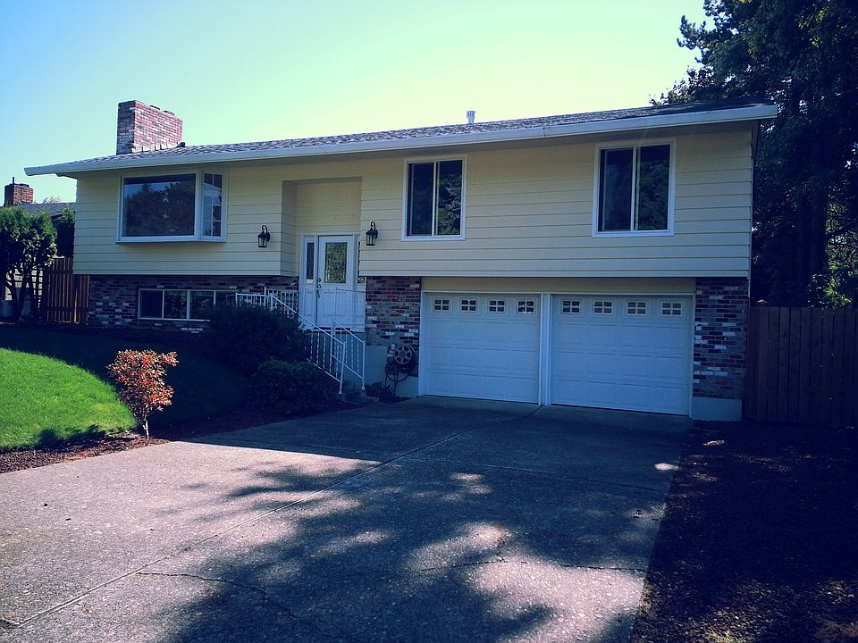 Street view of the Home