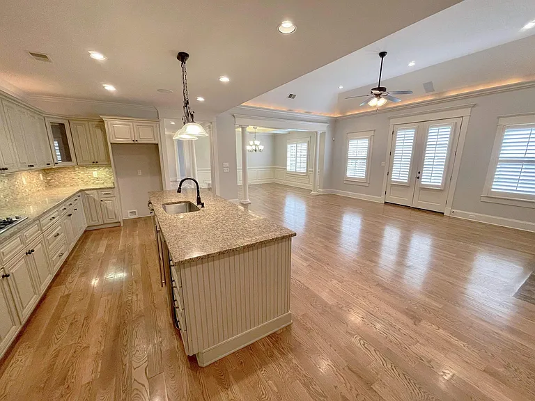 1820 Enclave Hollow Ln E — Photo 10