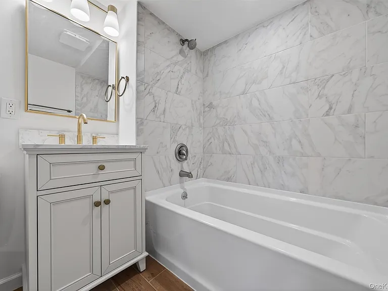 12 Scotchtown Ave — Photo 27