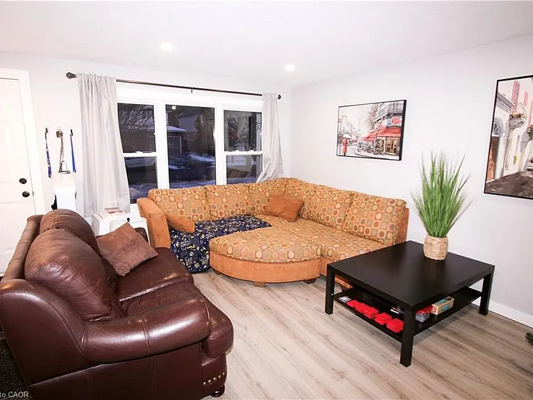 67 Karen Walk — Photo 4