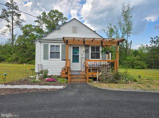 1253 Mulberry Rd, Farnham, VA 22460