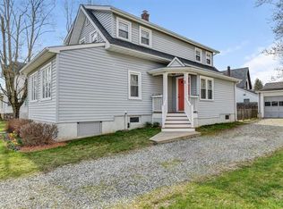 5 Spring St, Far Hills, NJ 07931