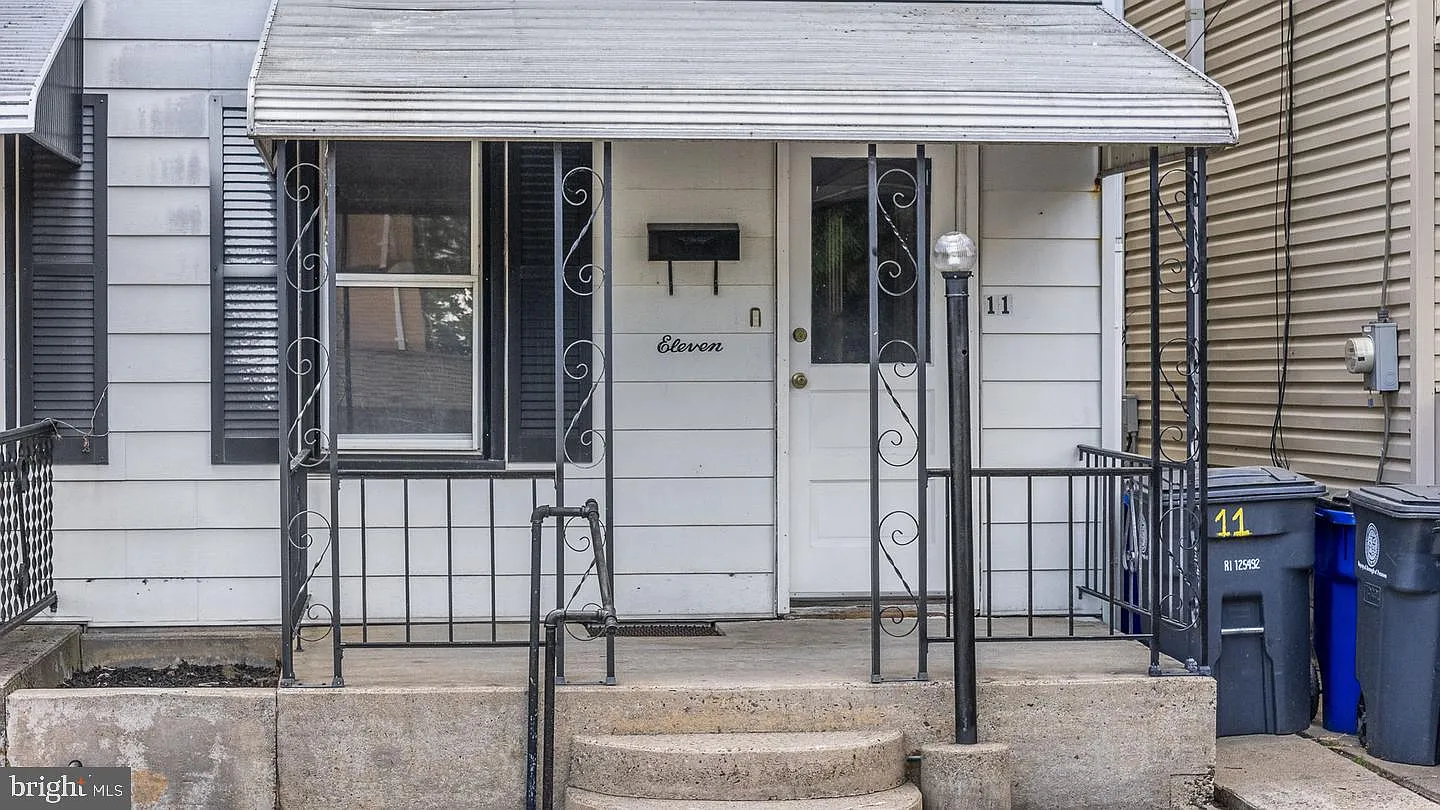 2 bed, 1.0 bath, 858 sqft, $1,500 — Photo 3