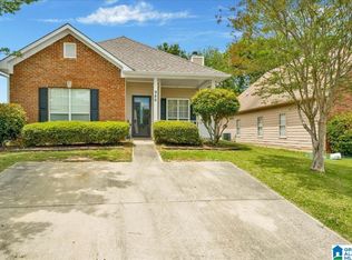 986 Savannah Ln, Calera, AL 35040