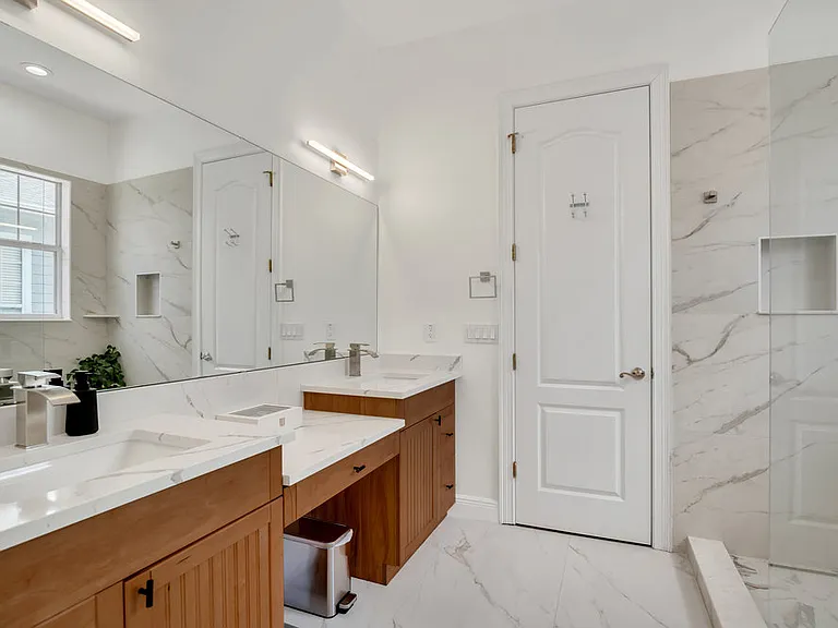 11 N Forest Ave #3 — Photo 16