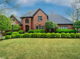 2 Pebble Beach Dr, Little Rock, AR 72212