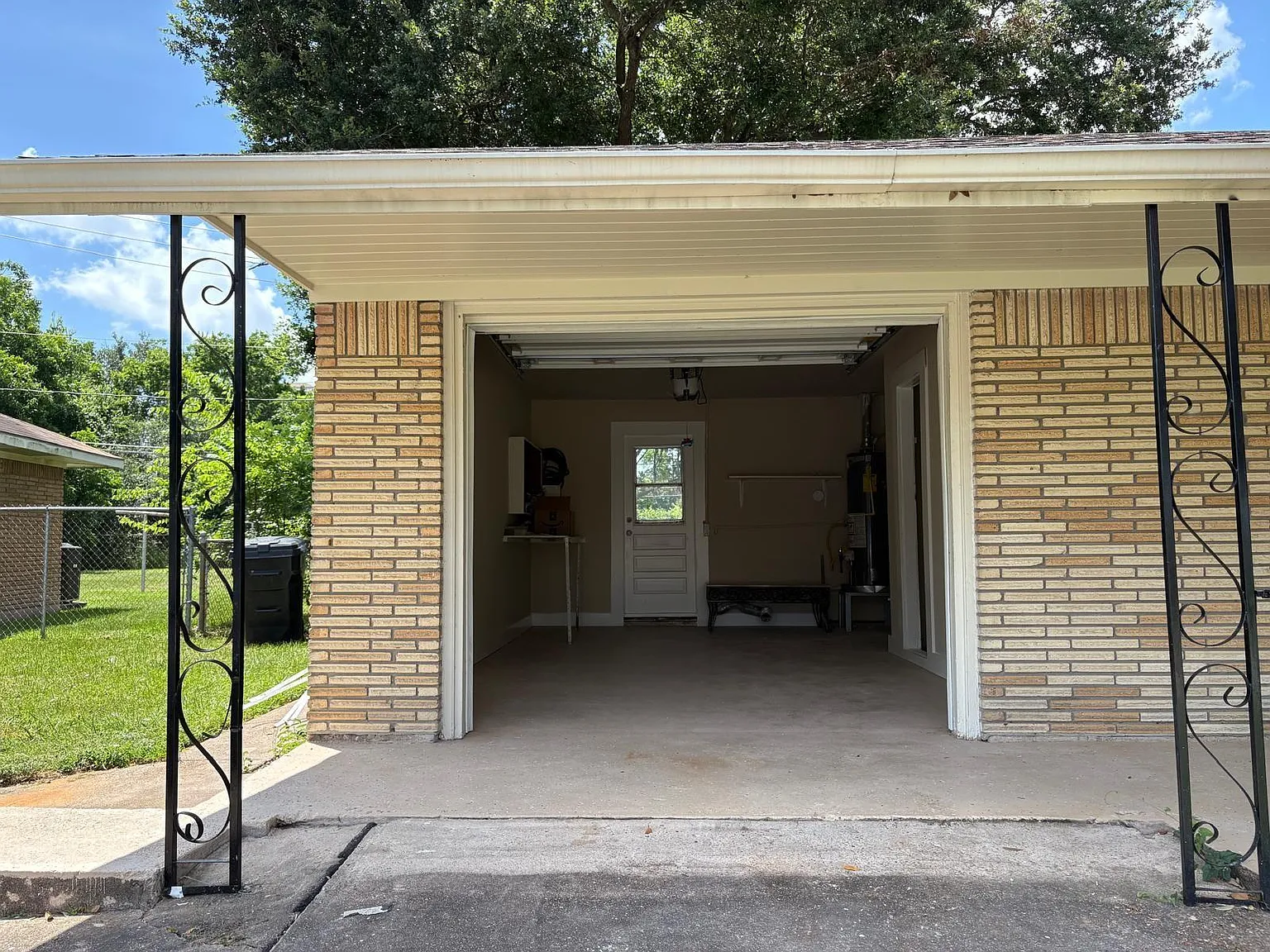 3 bed, 1.5 bath, 1506 sqft, $2,600 — Photo 2