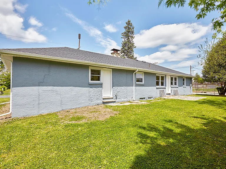 1038 E Mount Pleasant Ave — Photo 20
