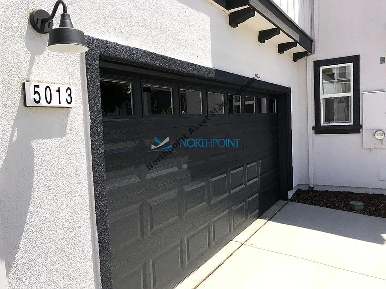 5013 Wuthering Ave — Photo 30