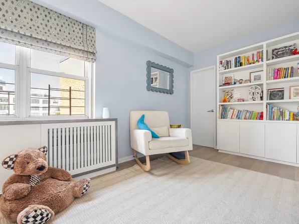 2 Charlton Street image 16 of 20