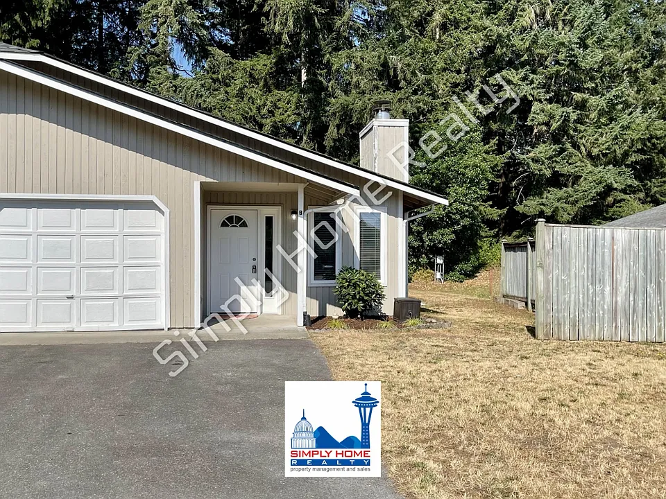 9031 Steilacoom Rd SE