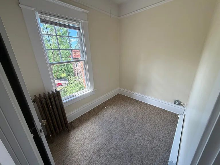 Jefferson Apartments — Photo 16
