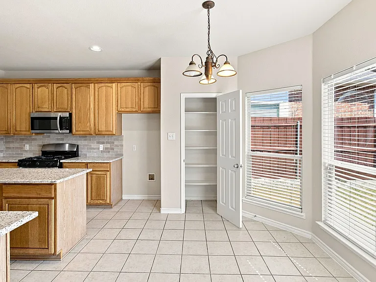 8009 Riverwalk Trl — Photo 18