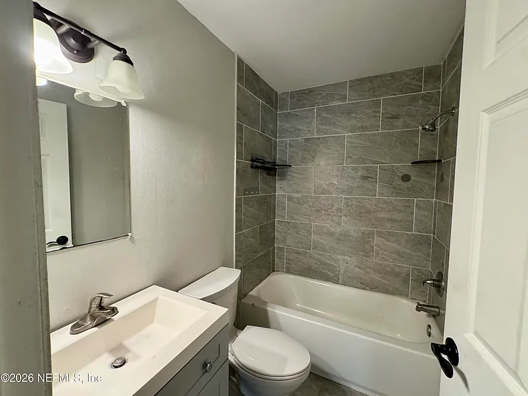 707 Rainer Rd #4 — Photo 7