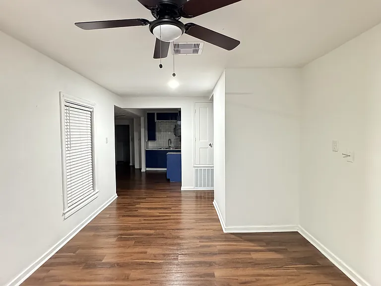 225 Armstrong St — Photo 11