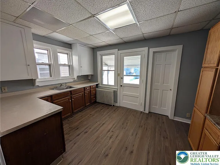 1108 3rd St — Photo 9