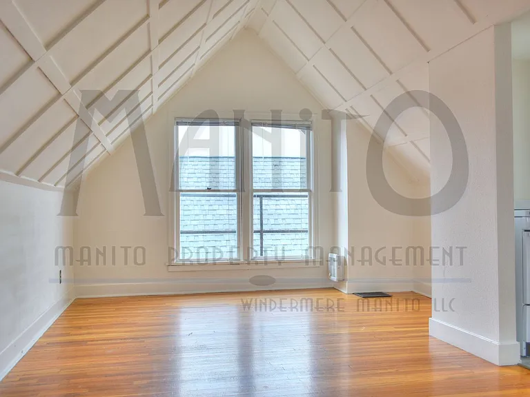 1730 W Riverside Ave — Photo 2