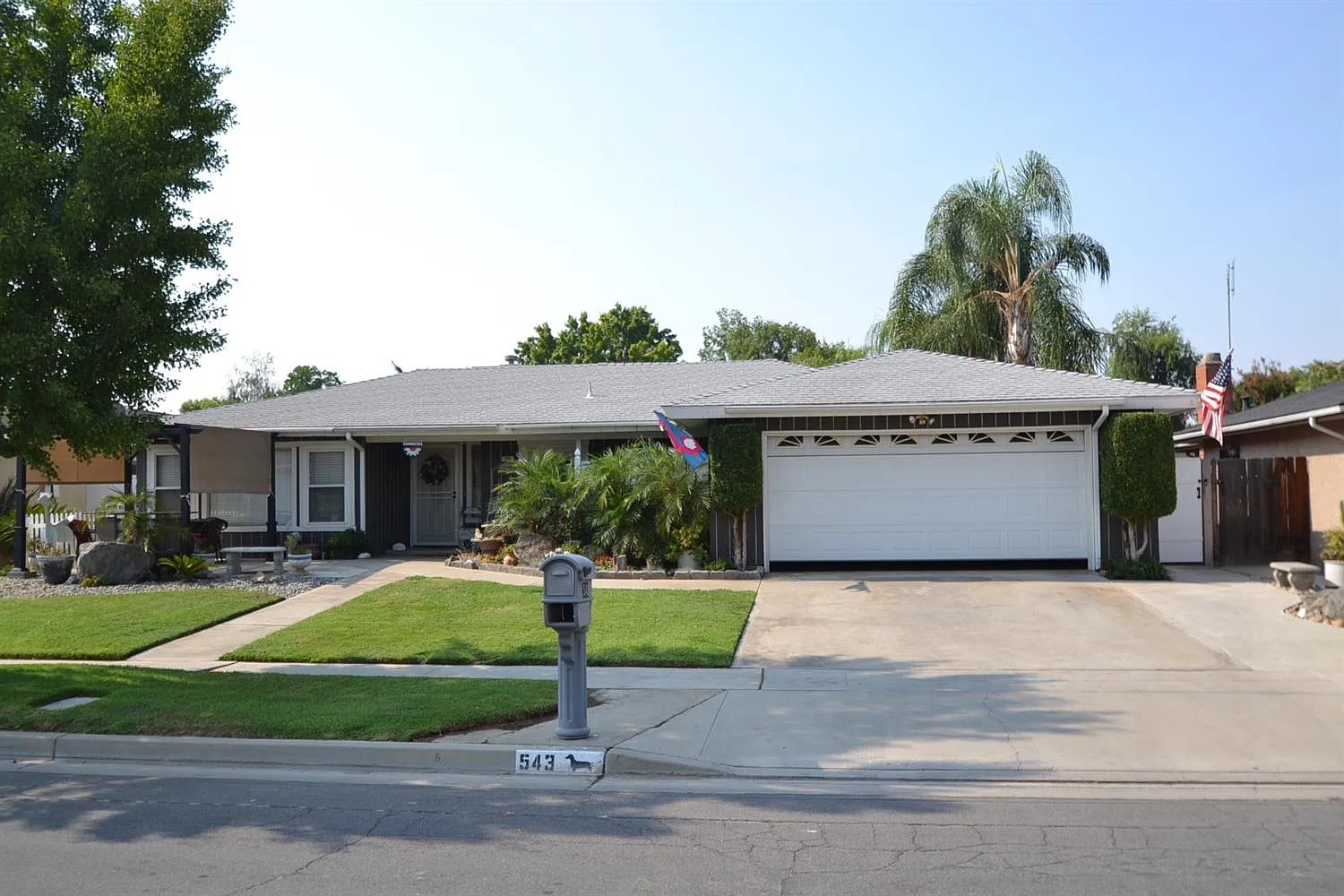 543 E Stuart Ave photo 1