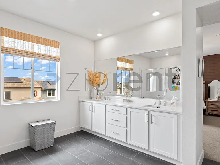 5996 Markham Dr — Photo 23