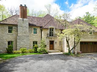 107 S Deere Park Dr S, Highland Park, IL 60035