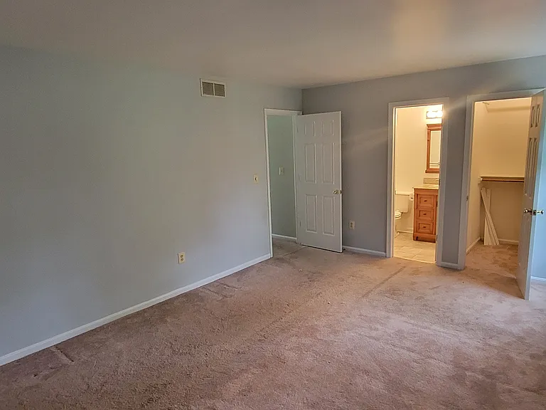 1147 Skyway Dr — Photo 12