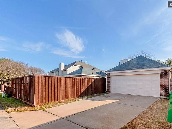 5th image of 4217 Oak Grove Dr