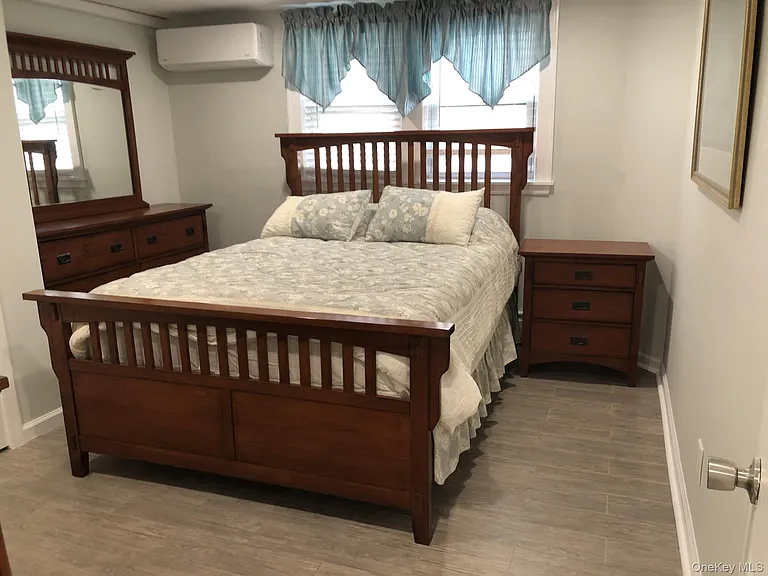321 W Walnut St #2 — Photo 9