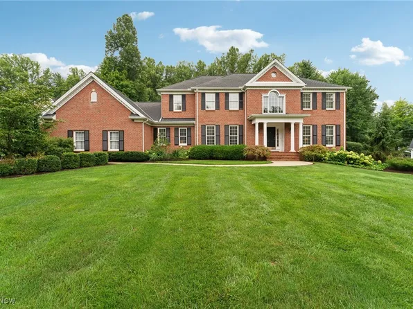 406 Reserve Trl, Chagrin Falls, OH 44022