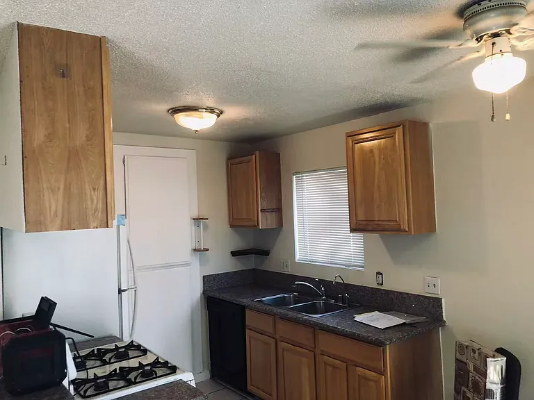 18434 Desidia St #D — Photo 9
