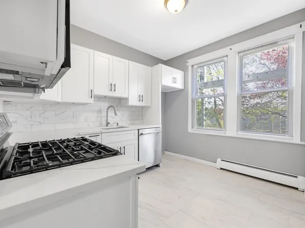 230 Princeton Avenue image 13 of 16