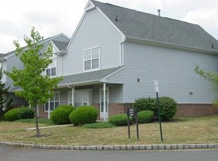 51 Sassafras Ct, North Brunswick, NJ 08902