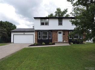 70 Countryside Ln, Buffalo, NY 14221