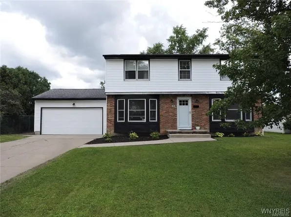 70 Countryside Ln, Buffalo, NY 14221