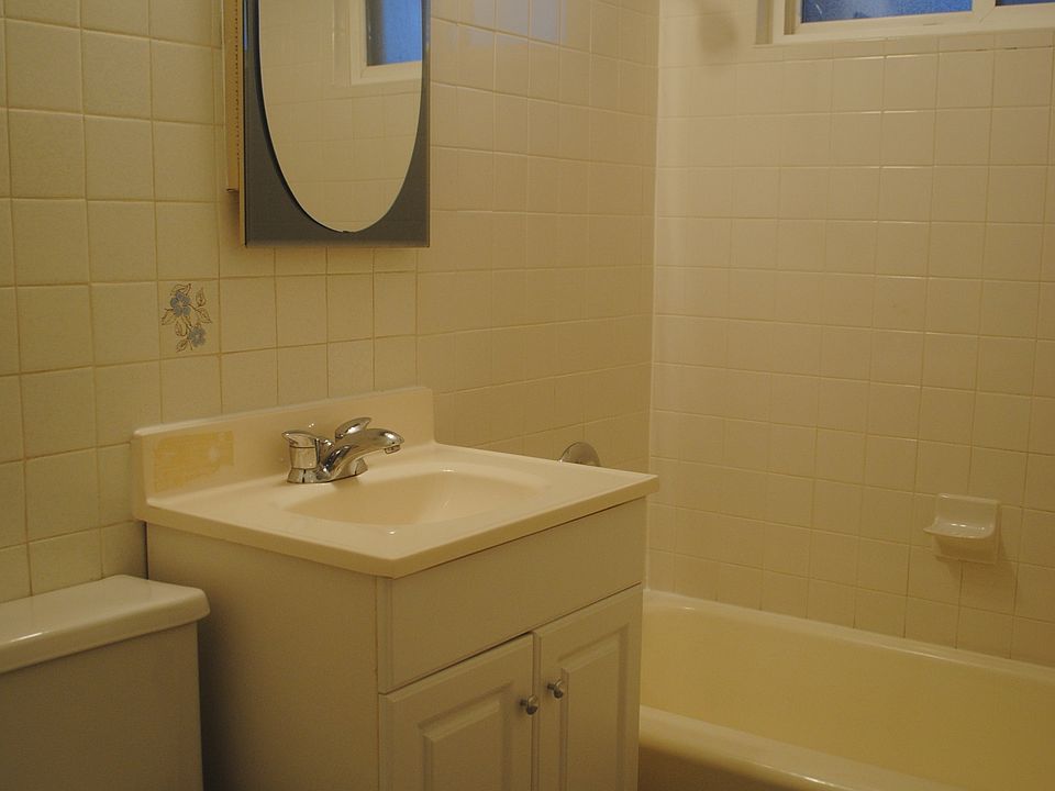 2nd image of 6933 Stanley Ave APT 17