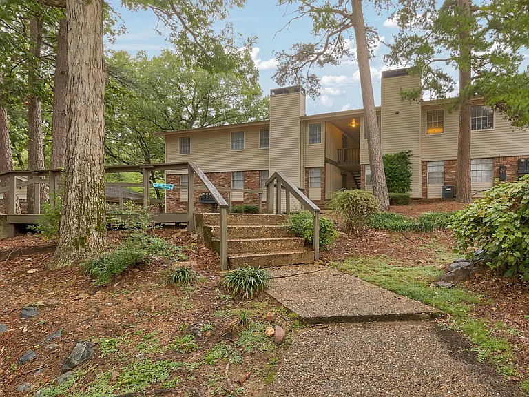 Chenal Place — Photo 8