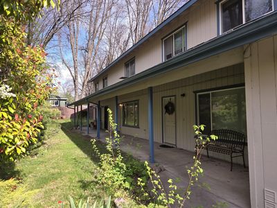 810 Caroline Ave APT B, Mount Shasta, CA, 96067