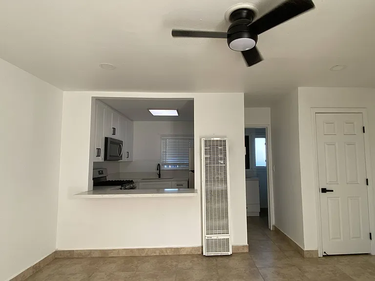 2278 Newport Blvd #5 — Photo 3