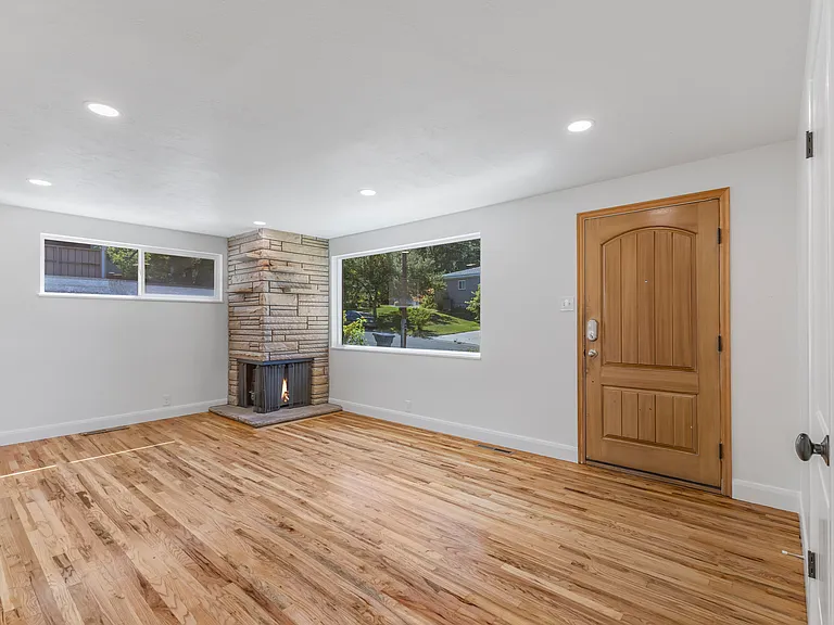 2895 E Cherry Blossom Ln — Photo 22
