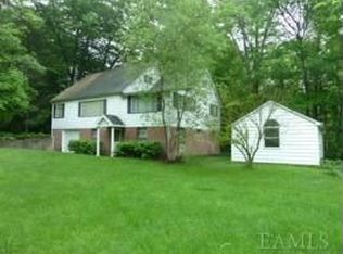 22 Lakeview Dr, Yorktown Heights, NY 10598