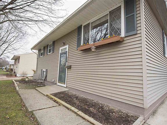 5th image of 12 Jeffrey Dr