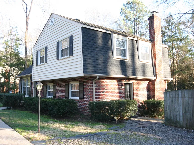 12141 Old Buckingham Rd — Photo 2