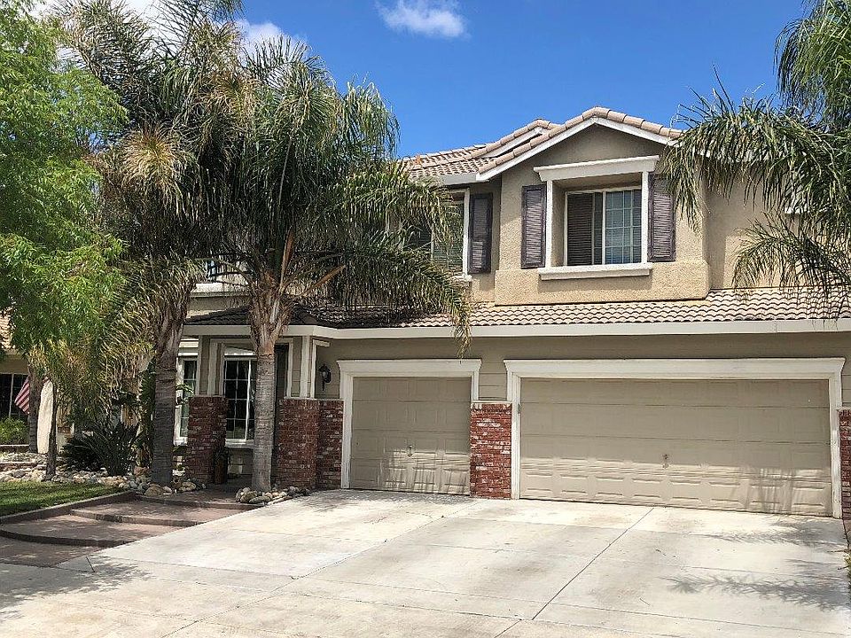2nd image of 2230 Villa Ct