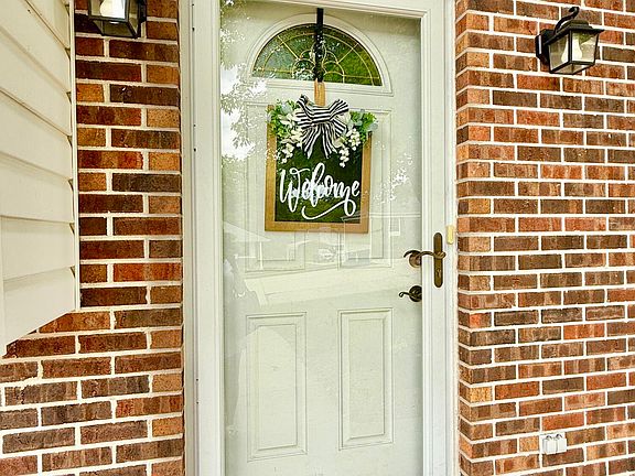3rd image of 516 Meier Dr