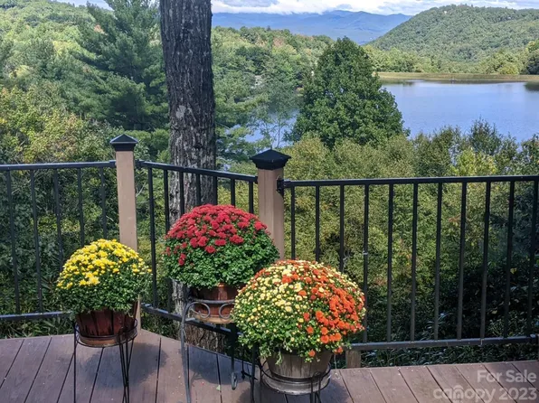 258 Tsalagi Dr, Brevard, NC 28712