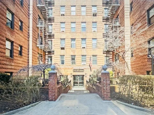 99-63 66th Avenue #C8, Rego Park, NY 11374